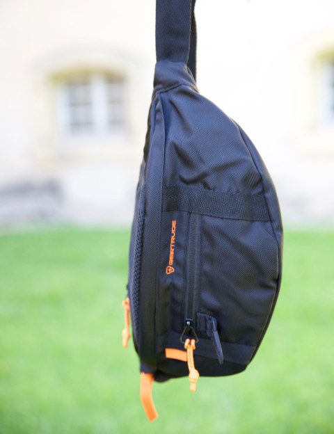 GERTRUDE Banane Mixte Mesh 3D Pitou Noire