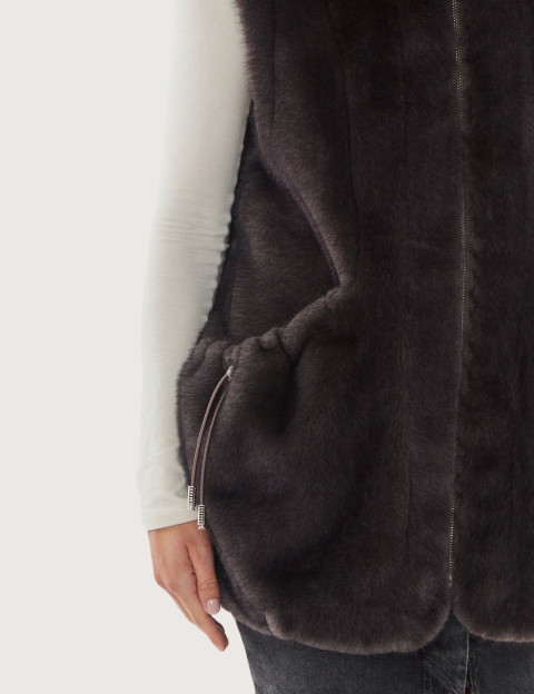 Giovanni Paris Manteau Femme en Fausse Fourrure sans Manches Maury Anthracite - 4