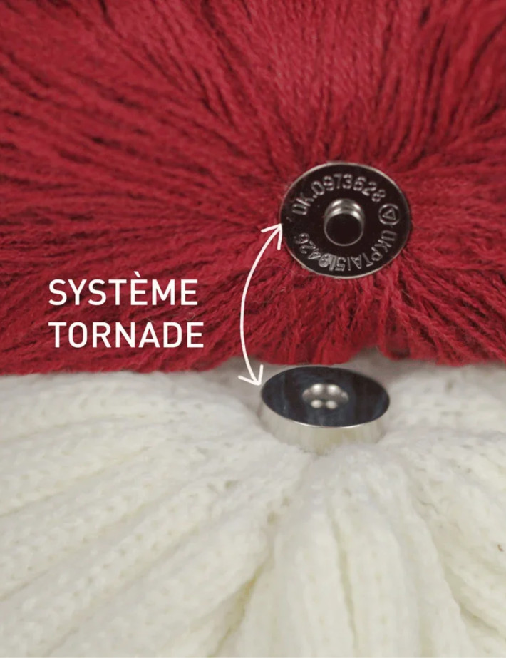 CABAIA Bonnet Beanie Bamboo Cream and Red Pol 3 Pompons - 3