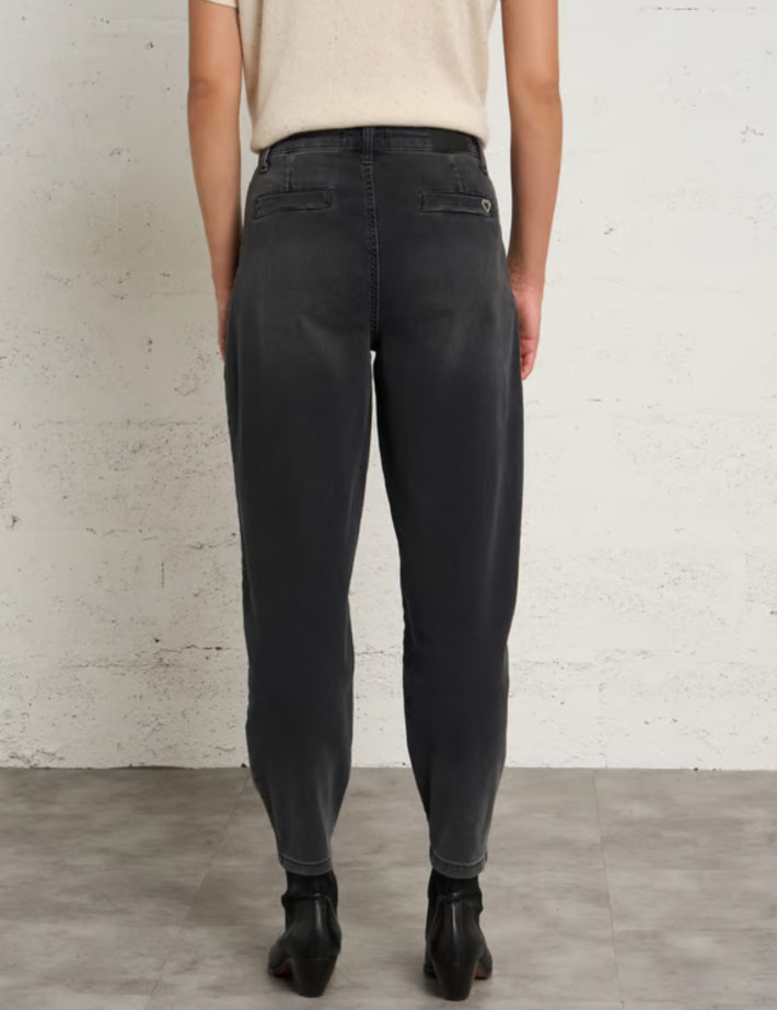 PLEASE Jean Femme Coupe Ballon Grandes Poches Noir - 3