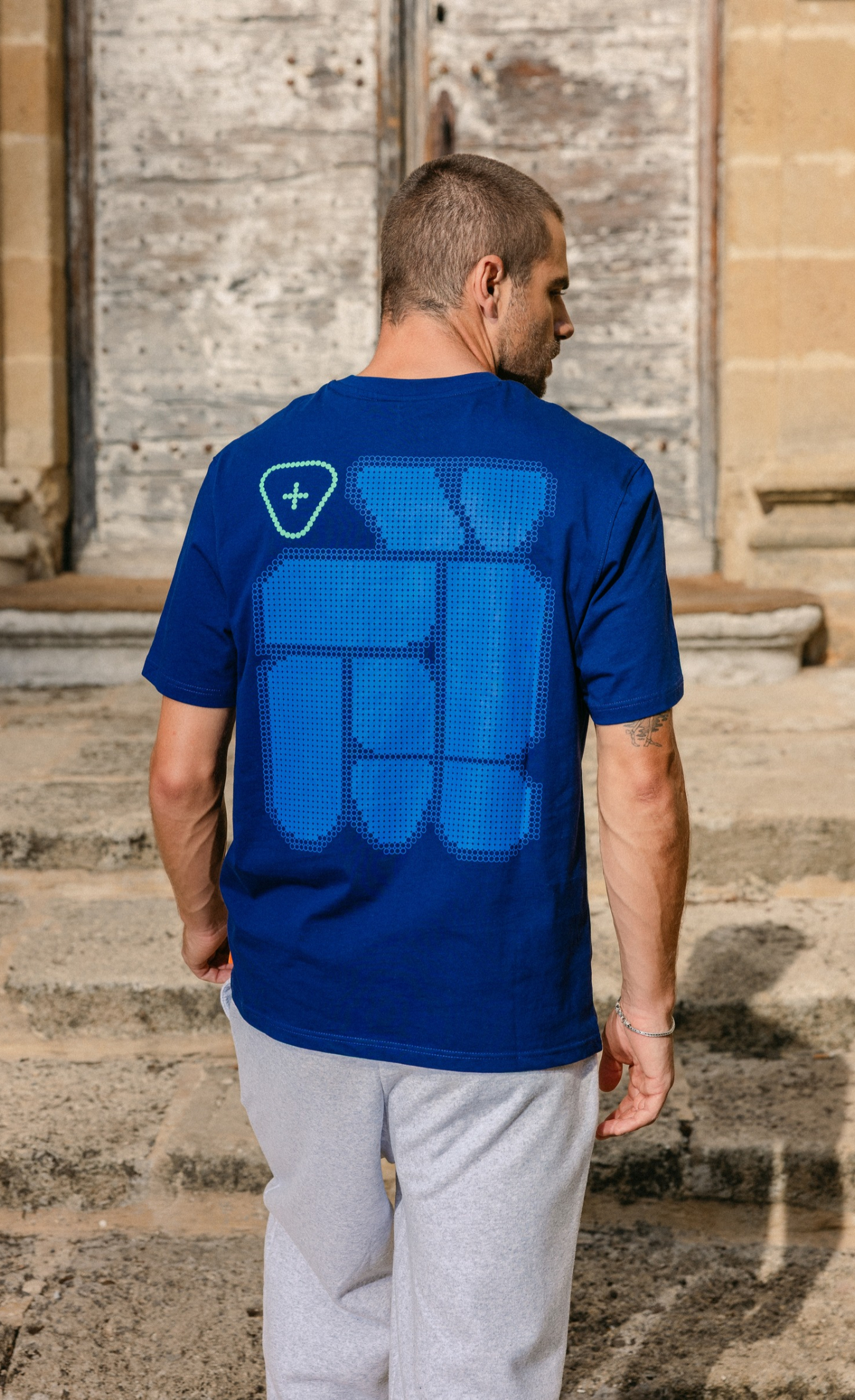 Total Look Bleu Graphique